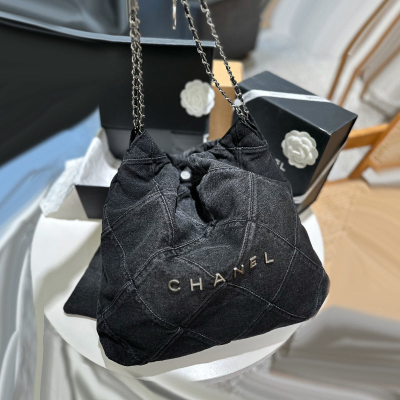 Fashion new messenger bag CWT1023081027