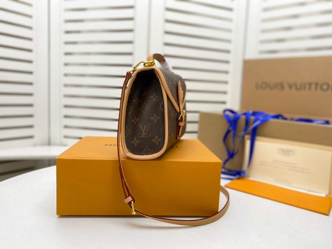 Retro Trend Bel  Bag