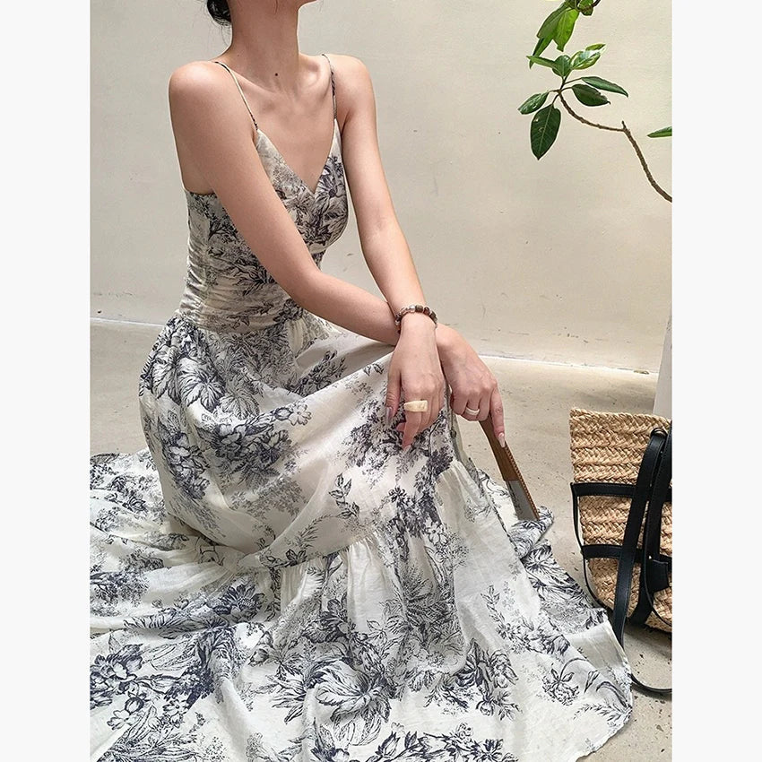 Luxurious high-end backless suspender dress 1024052706