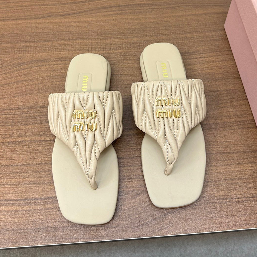 New fashion and versatile pleated sandals 1024062609