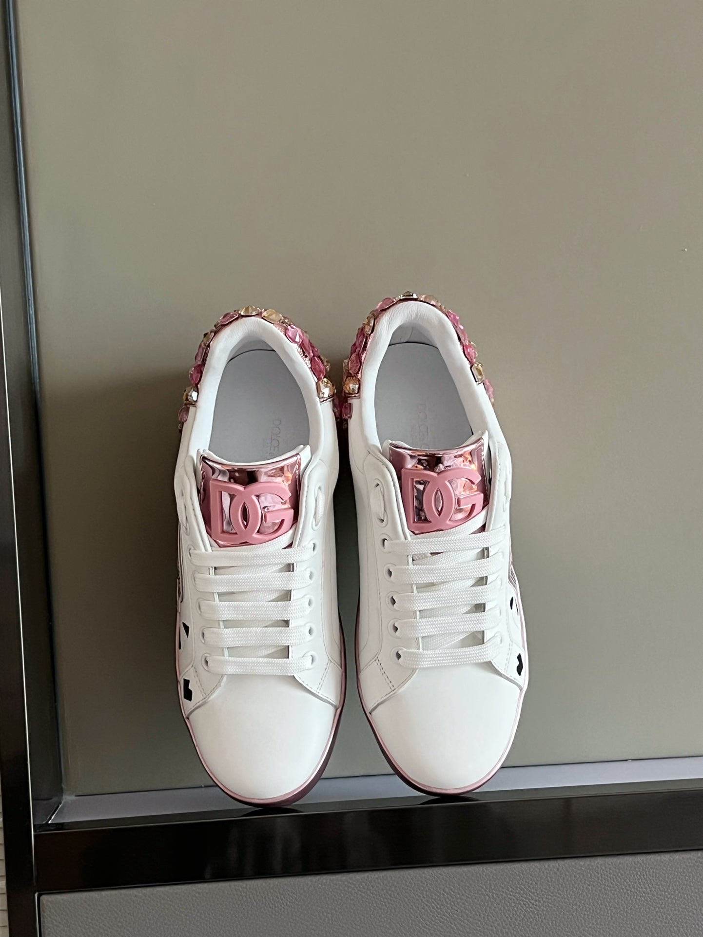 DG hand-sewn diamond buckle casual sneakers 0724090308