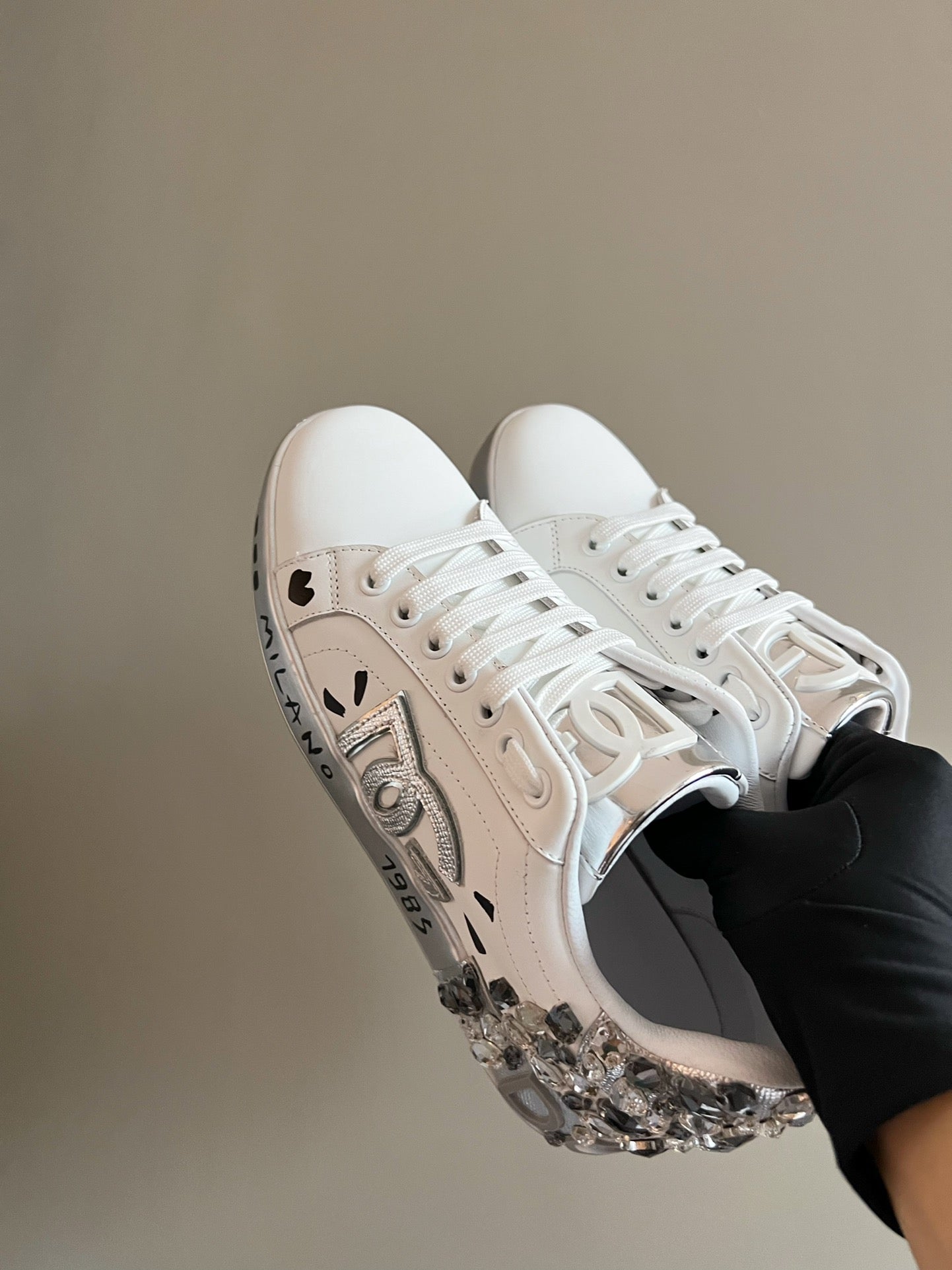 DG hand-sewn diamond buckle casual sneakers 0724090308
