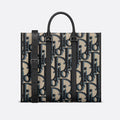 East-West Tote Bag H27E