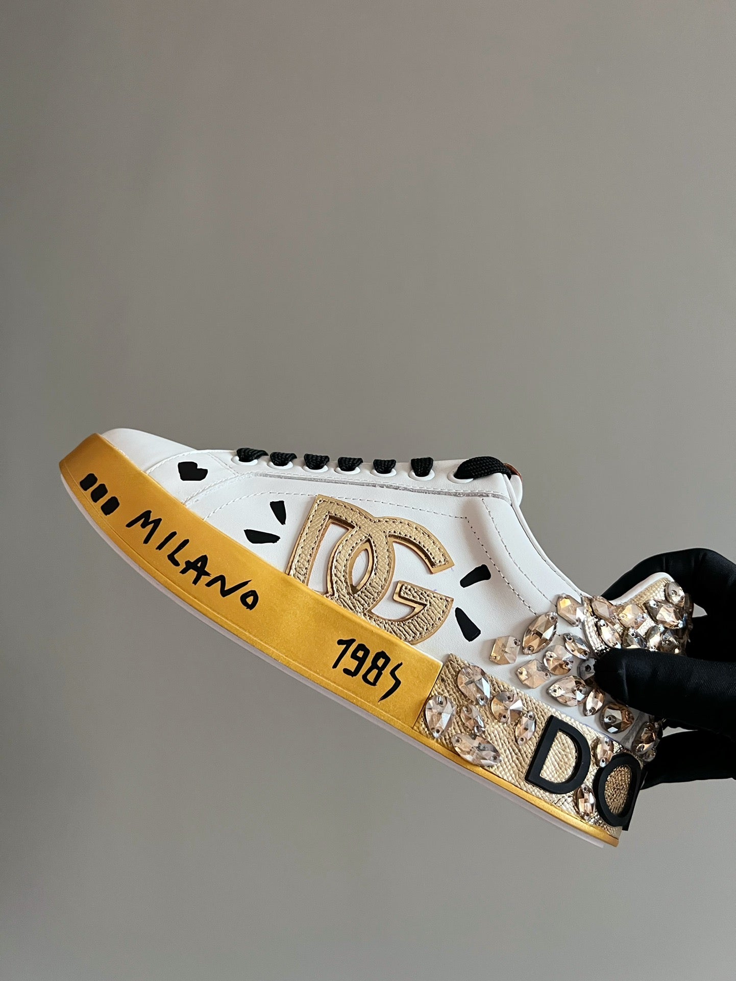 DG hand-sewn diamond buckle casual sneakers 0724090308