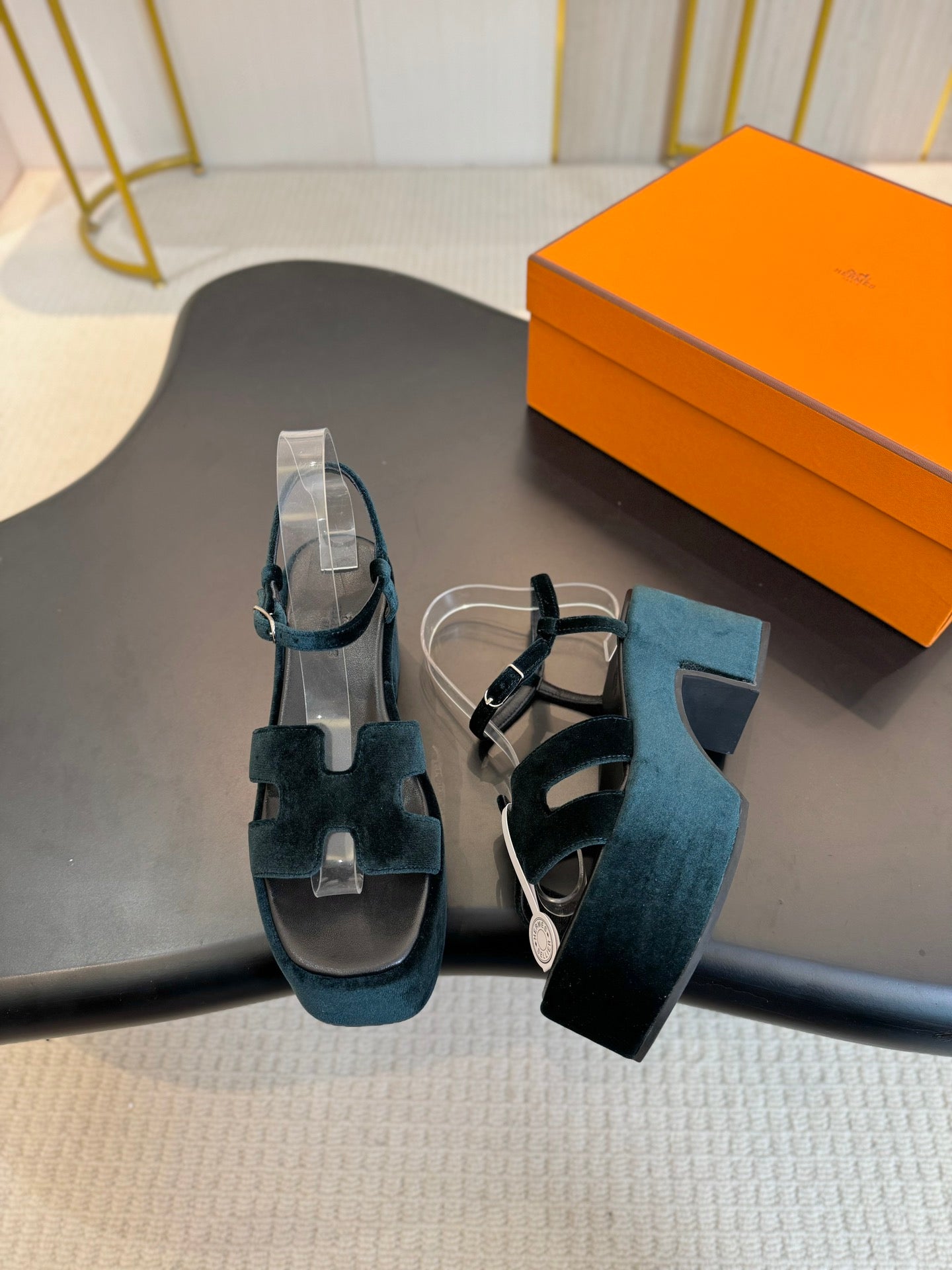 HMS classic chunky heel suede platform sandals 0724112702