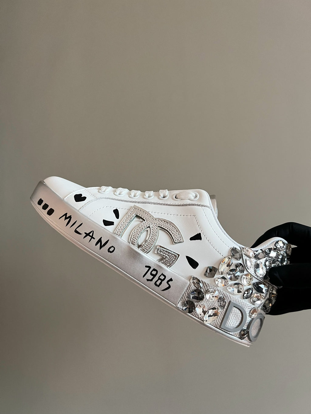 DG hand-sewn diamond buckle casual sneakers 0724090308