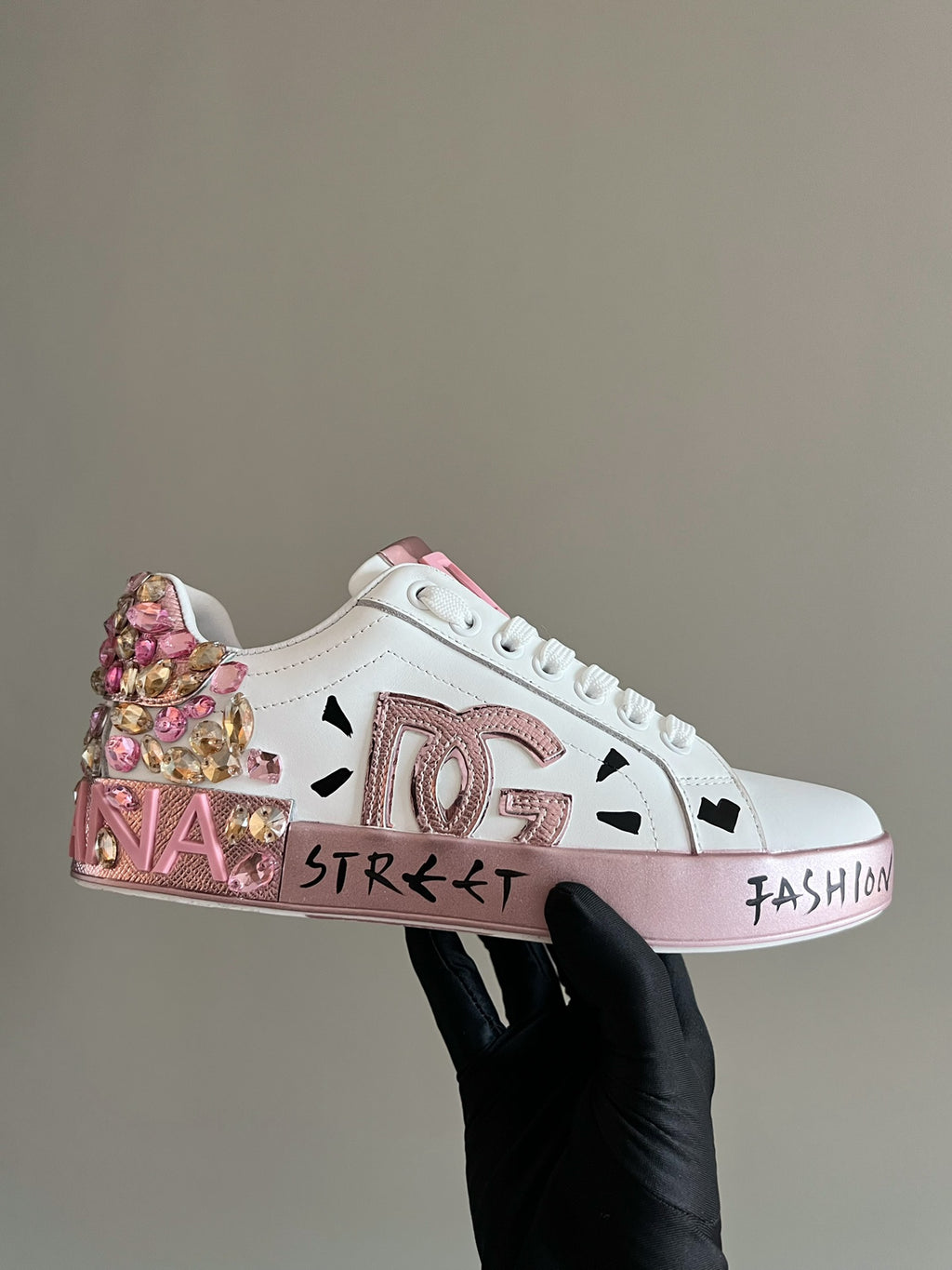 DG hand-sewn diamond buckle casual sneakers 0724090308
