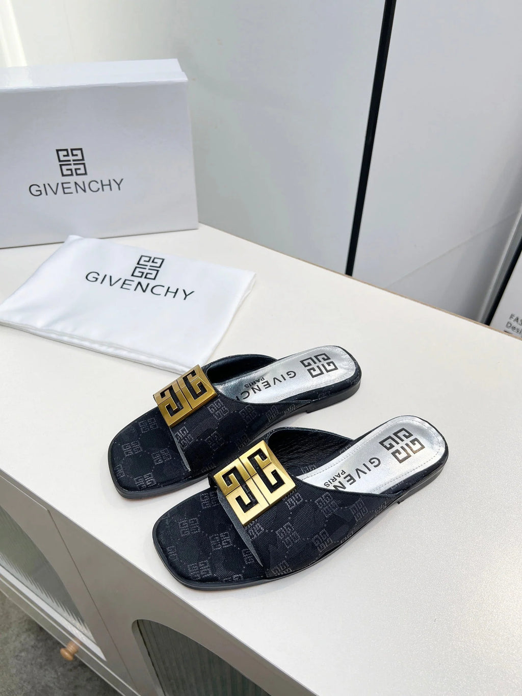 GCY open toe flat slippers 0725031802