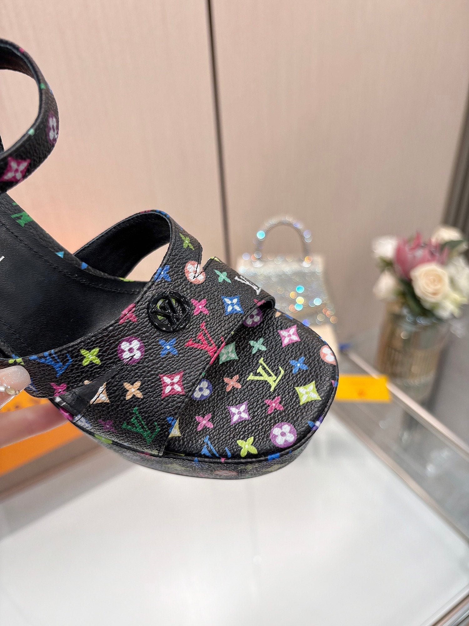 New Handmade Fashion V Logo 12cm Women's High heeled Sandals XC042025052005
