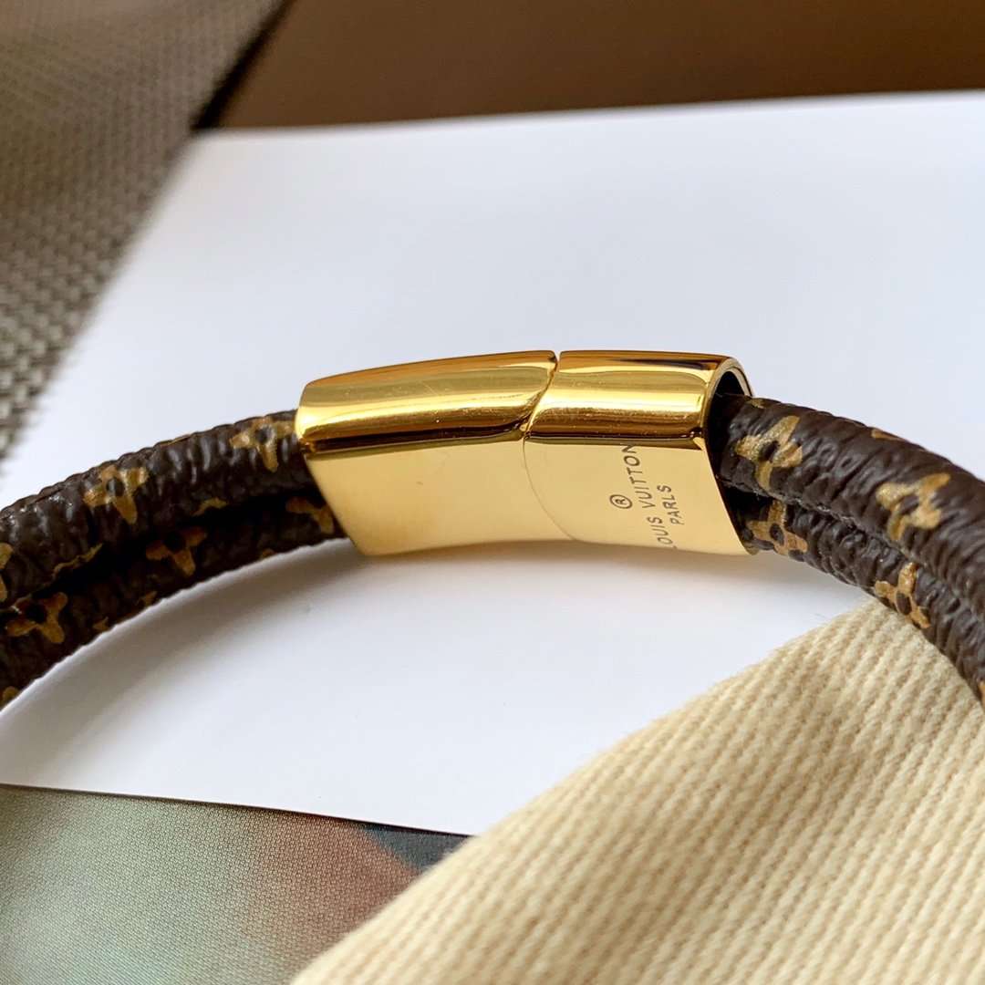 V New Fashion Bracelets 0425022403