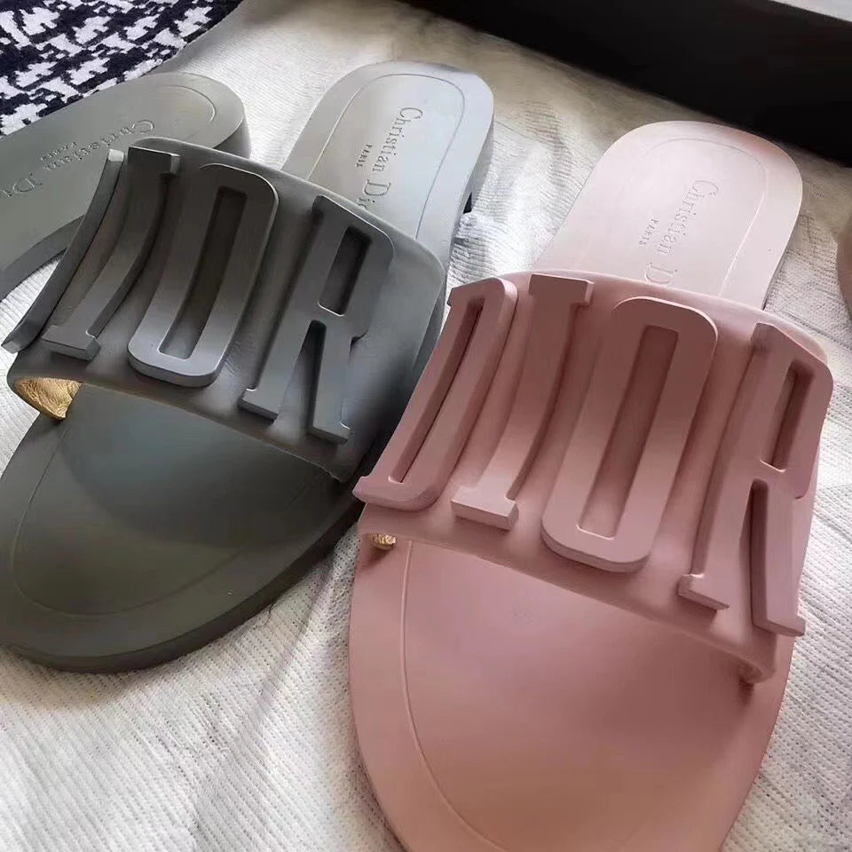 New top metal buckle sandals retro platform sandals and slippers fashion slippers