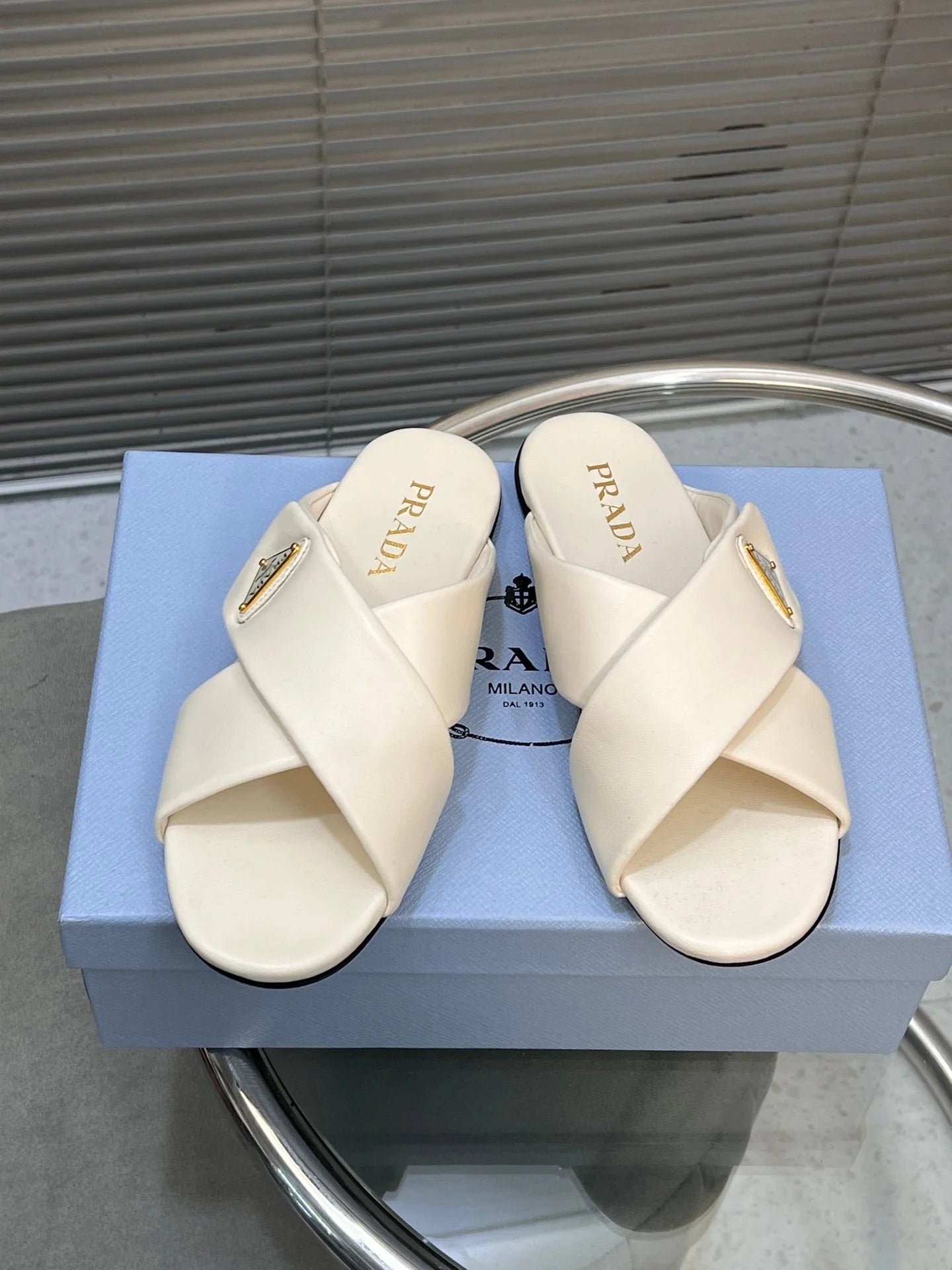 PRD Spring and Summer new crossover slippers 0725061618