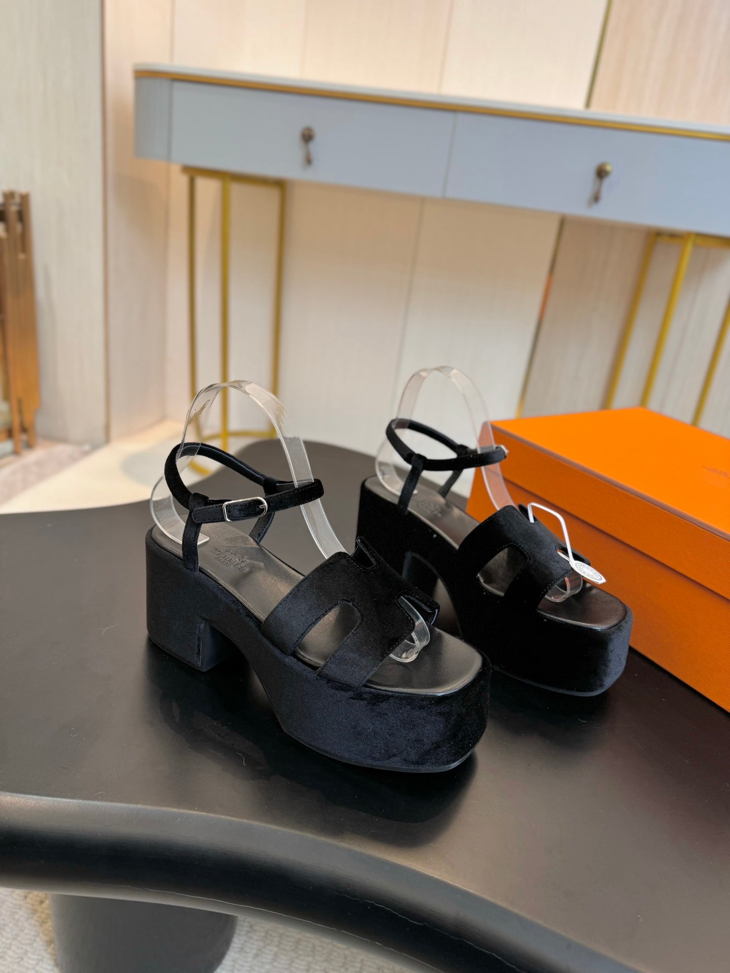 HMS classic chunky heel suede platform sandals 0724112702