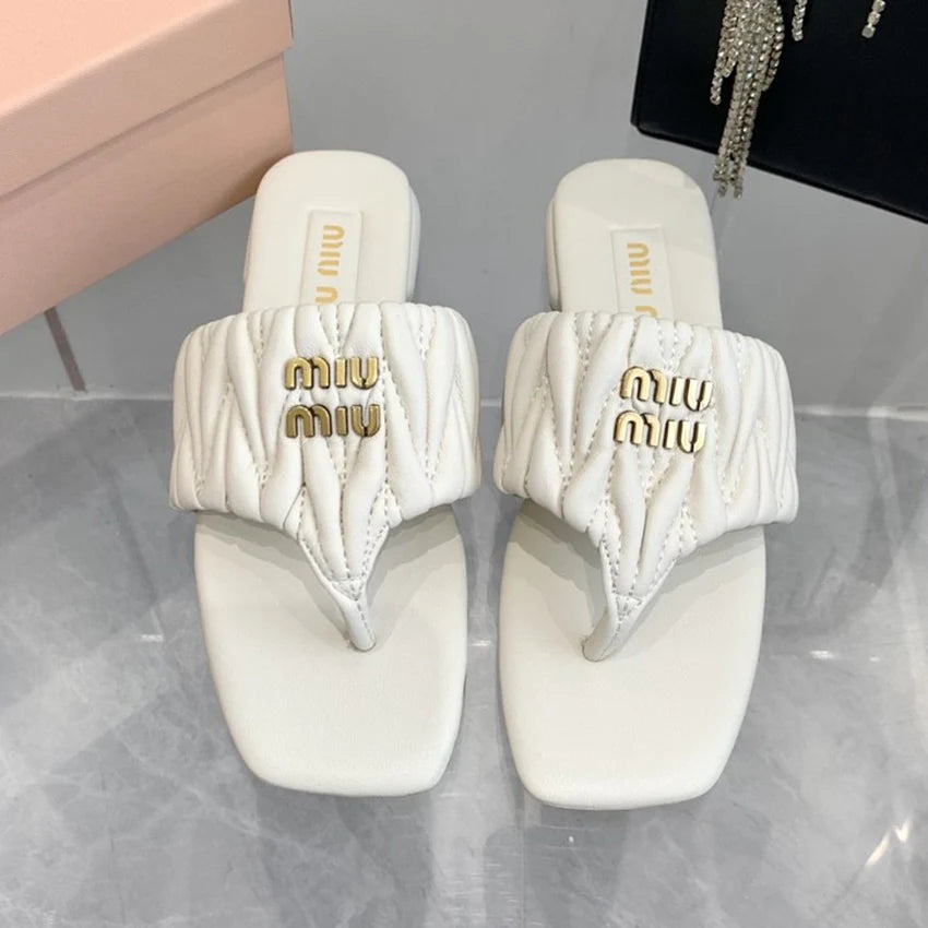 New fashion and versatile pleated sandals 1024062609