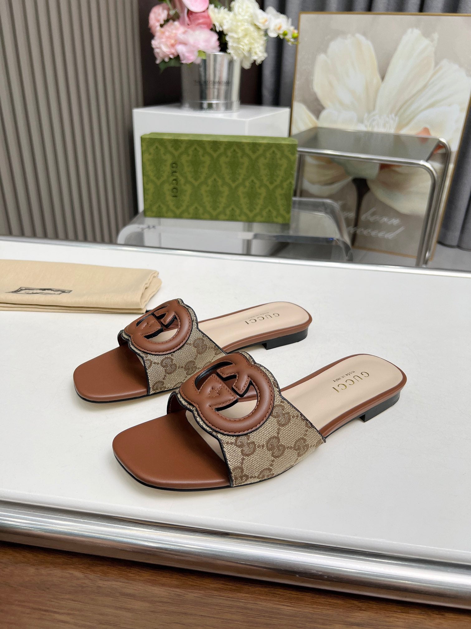 25 Ladies New Fashion Slippers PD0425031409