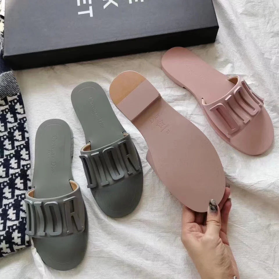 New top metal buckle sandals retro platform sandals and slippers fashion slippers