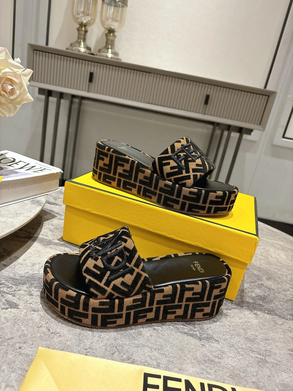 FD Fashion Thick-soled Slippers 0725030503