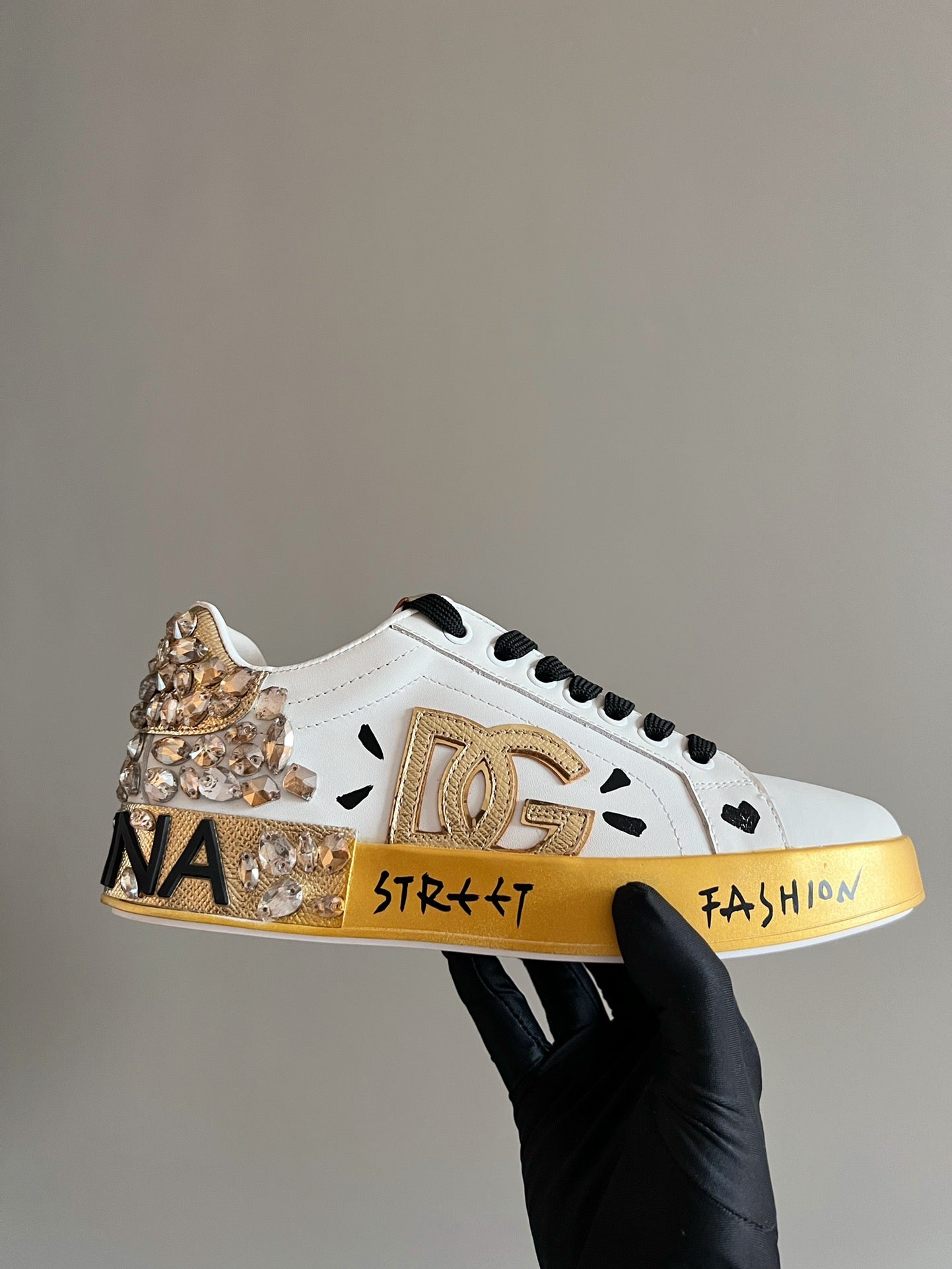DG hand-sewn diamond buckle casual sneakers 0724090308