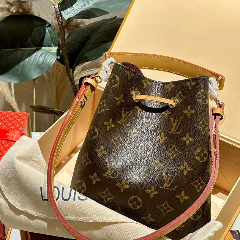 Ladies Bucket Bag 1924103007