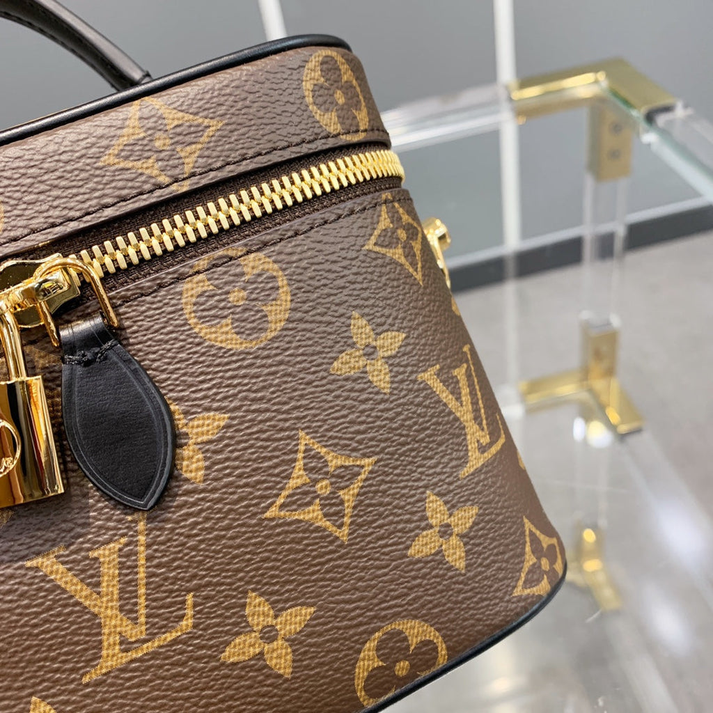 Luxury-VL VANITY Small Handbag Cosmetic Bag PD0423081608